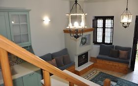 Apostolia'S Small House Bed And View